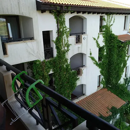 Apartamento Oasis Resort&spa 1-2 *